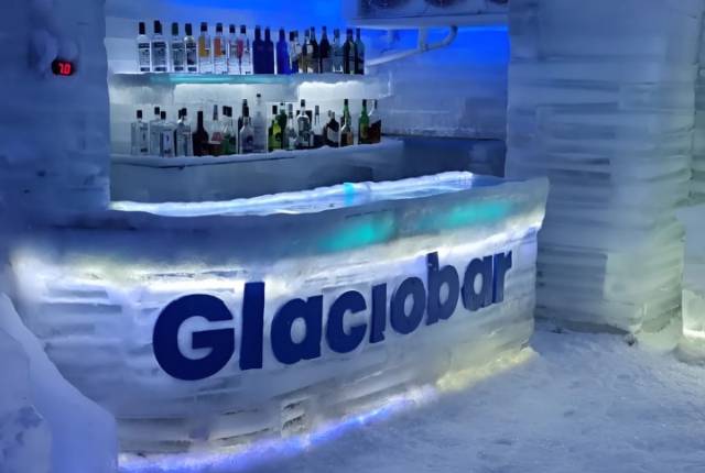 Glaciobar primer Bar de Hielo de Argentina